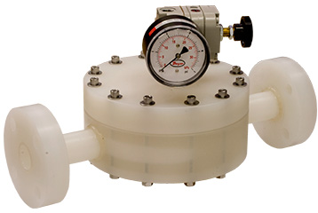 GSD8 in PVDF with flanges and manual pilot regulator.